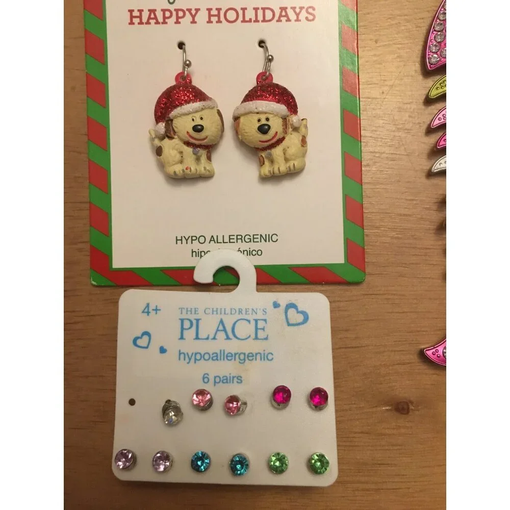 New Girls Bundle Of Earrings & Keychain Rhinestones Christmas